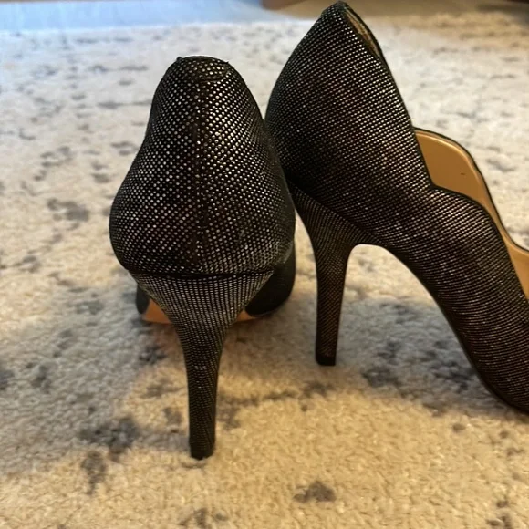 Joan & David heels - Picture 3 of 7